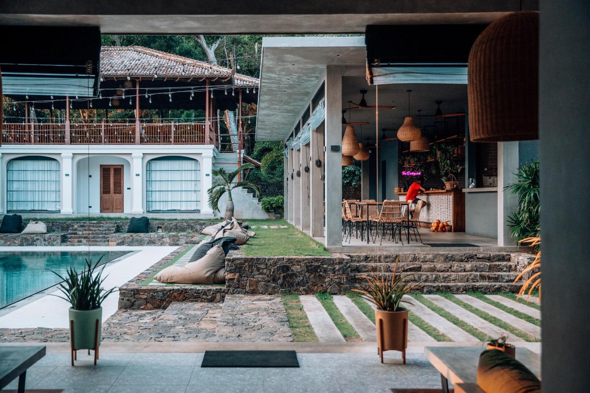 The Salty Pelican Yoga & Surf Retreat Dickwella Exterior photo
